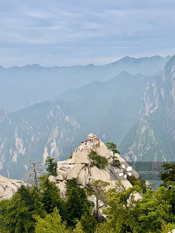 华山鹞子翻身图片素材