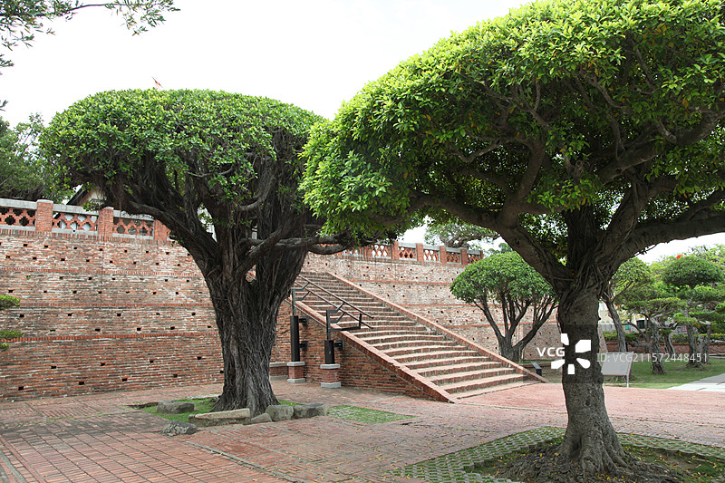 台湾高雄安平古堡经典建筑植物花图片素材