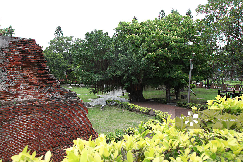 台湾高雄安平古堡经典建筑植物花图片素材