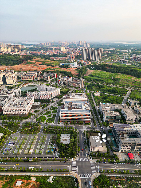 航拍中国地质大学（武汉）未来城校区 双一流211高校图片素材
