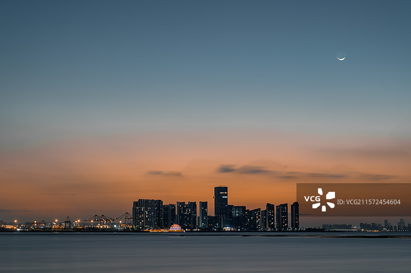 海口海边日落建筑图片素材