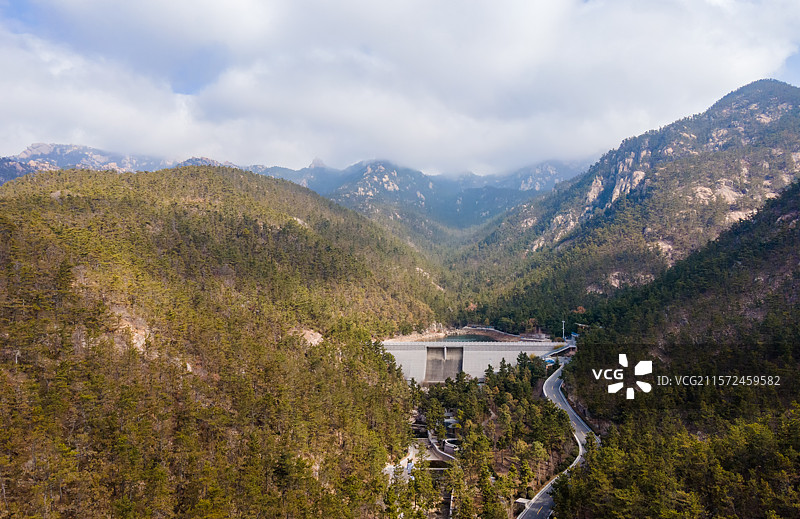 航拍崂山流清河景区山谷图片素材