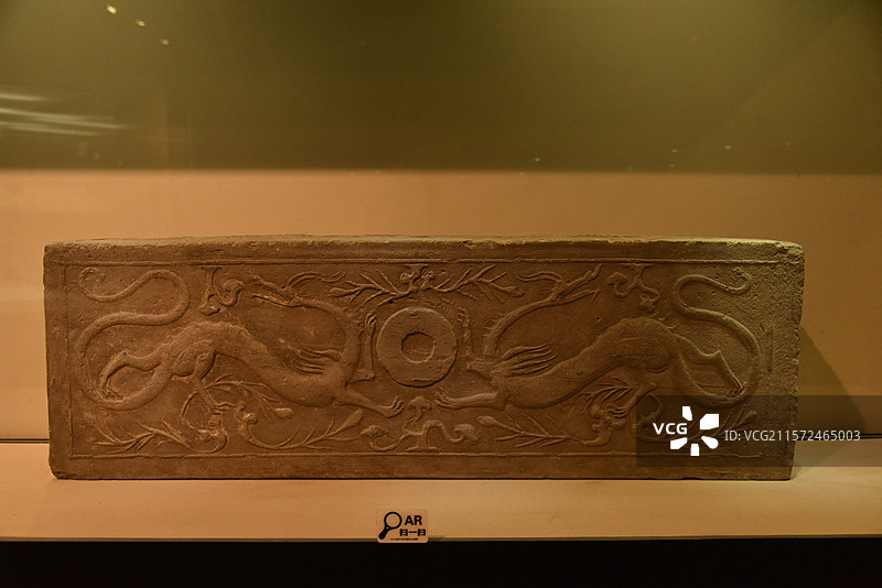 汉代龙纹空心砖 西安博物院图片素材