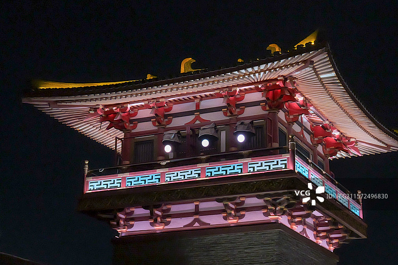 湖北襄阳盛世唐朝景区城楼夜景图片素材