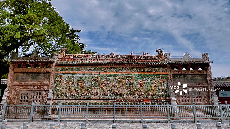 陕西渭南蒲城县城隍庙明代牌坊与影壁合体六龙壁图片素材