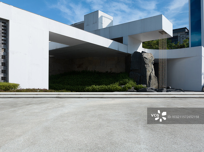 现代简约别墅建筑地面停车场图片素材