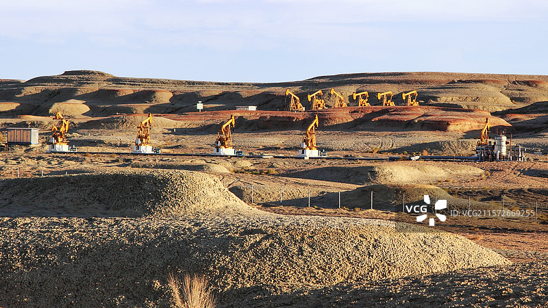 新疆克拉玛依油田图片素材