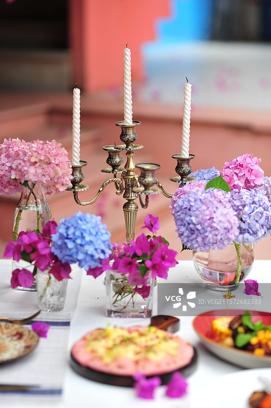 漂亮餐桌布置图片素材