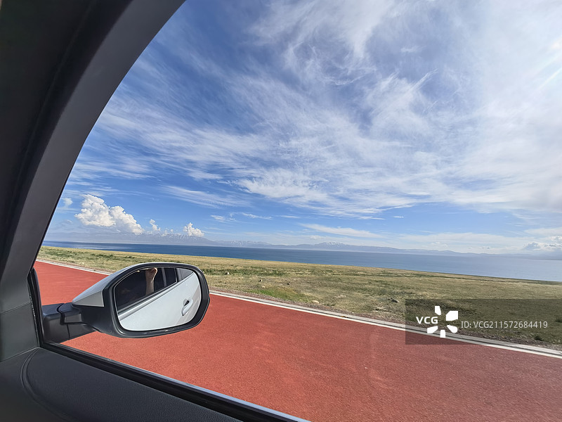 新疆伊犁赛里木湖图片素材