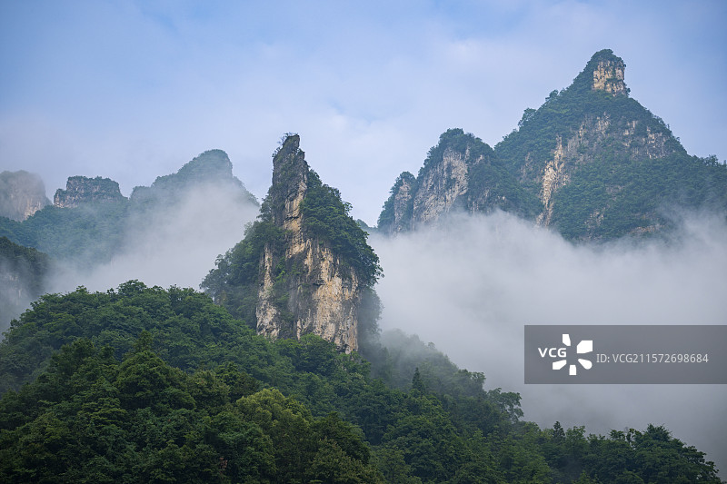 张家界山峰云雾风景图片素材