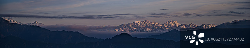 日照金山（四姑娘山）-赵公山点位图片素材