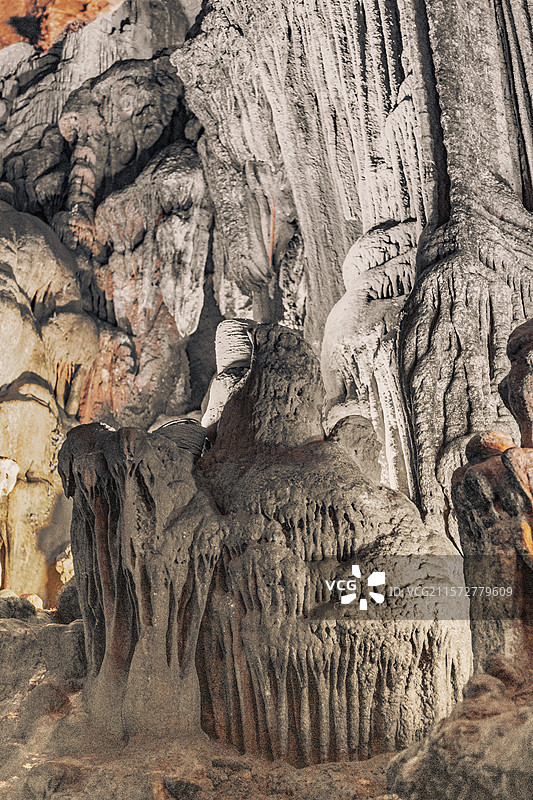 浙江杭州桐庐瑶琳仙境垂云通天河溶洞内部景色图片素材