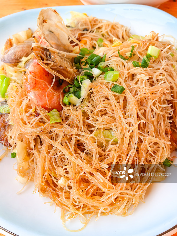 舟山海鲜炒米线特色美食特写图片素材