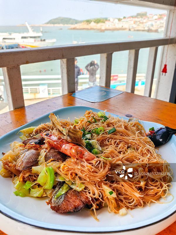 舟山海鲜炒米线特色美食特写图片素材