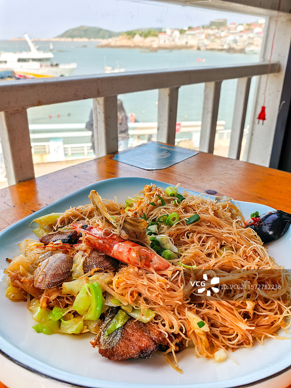 舟山海鲜炒米线特色美食特写图片素材