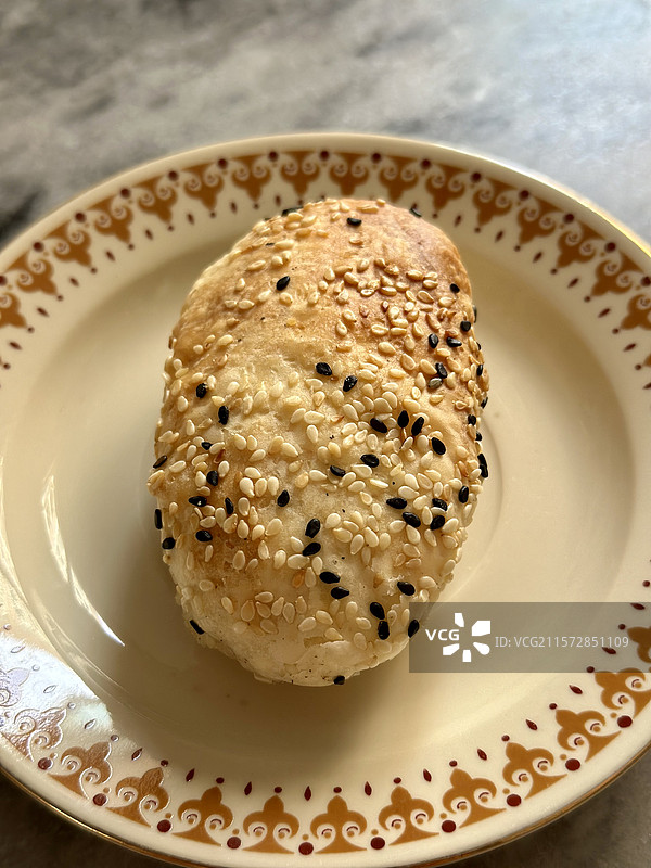 苏州特色传统美食芝麻蟹壳黄图片素材