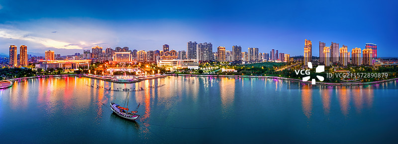 泉州市泉港区锦绣公园夜景图片素材