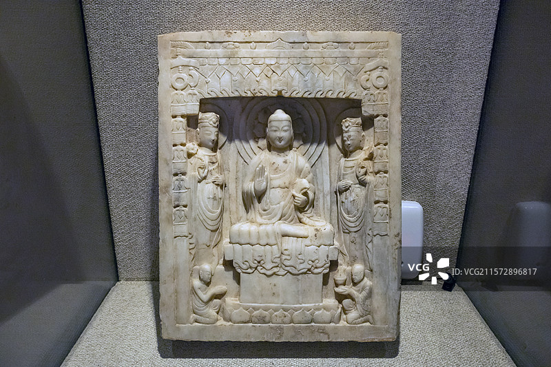 陕西省西安市博物馆一佛二菩萨佛龛北周557-581年西安市未央区出土图片素材