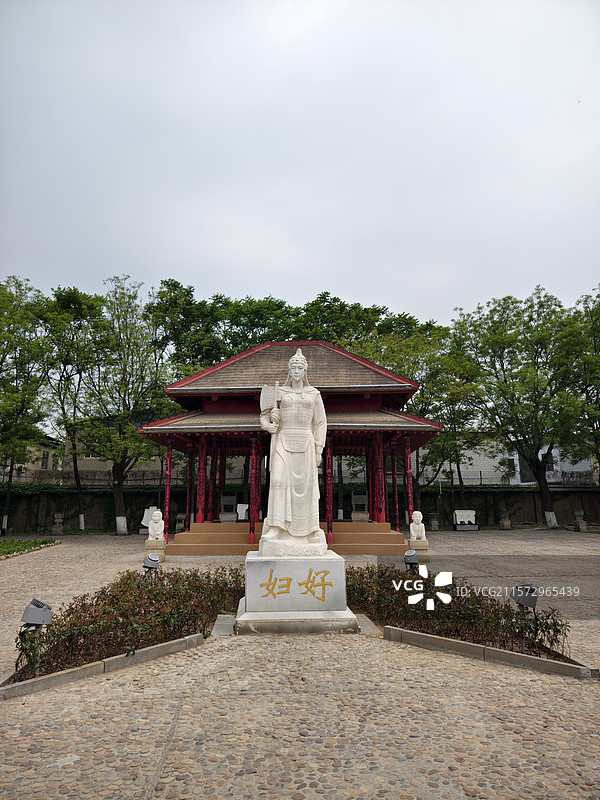 安阳殷墟宫殿宗庙遗址妇好雕像图片素材