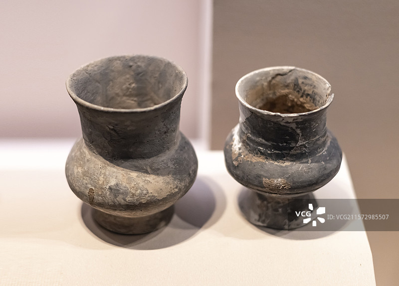 长颈陶壶 新石器时代 靖安县郑家坳墓葬 江西省博物馆图片素材