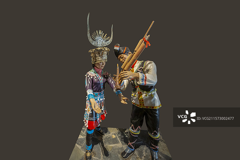 广西民族博物馆“和谐乐章”展：“芦笙踩堂舞”（融水，苗族；苗族吹奏芦笙，必以舞蹈配合）图片素材