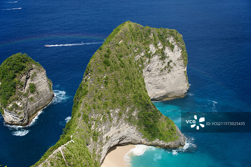 精灵坠崖雨后彩虹图片素材