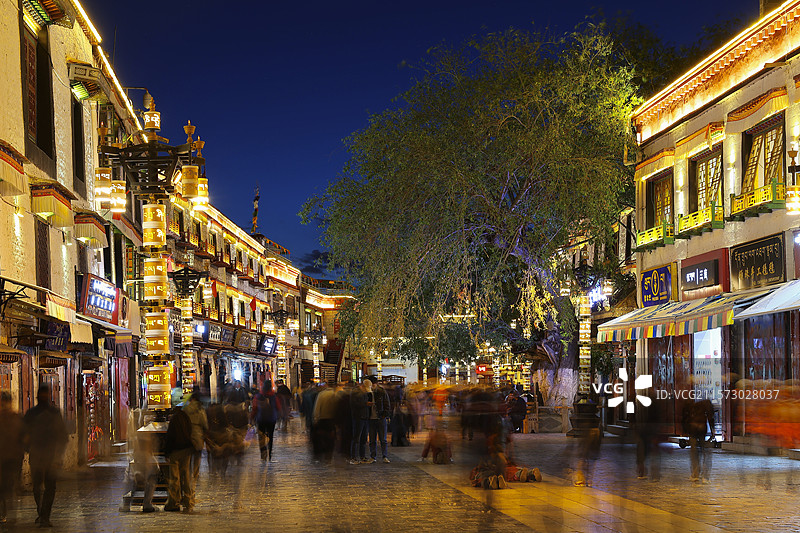 八廓街 夜景 拉萨图片素材