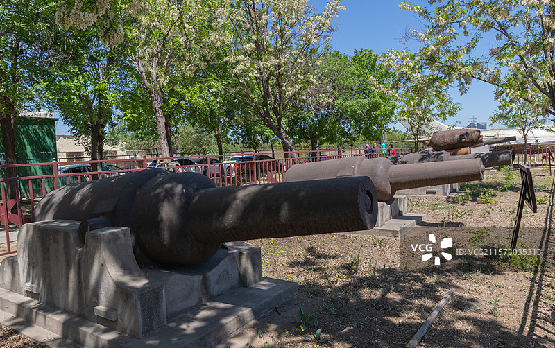 大沽口炮台上的古老火炮图片素材