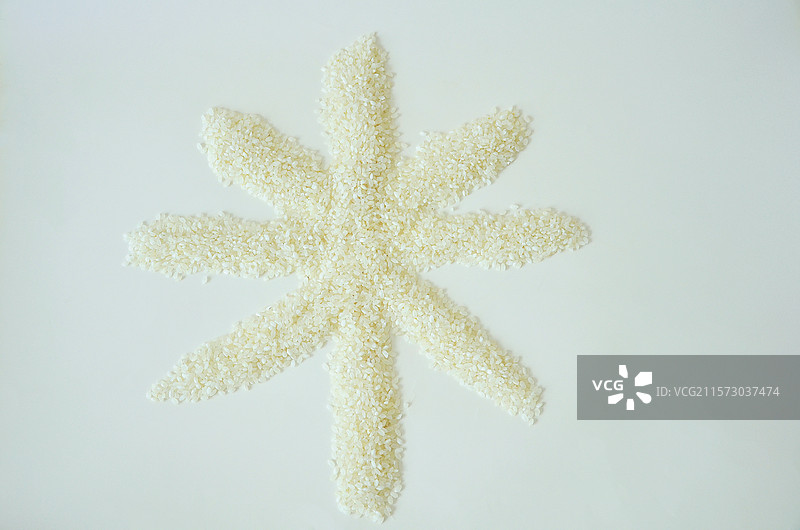 大米珍珠米摆出汉字米字造型特写图片素材