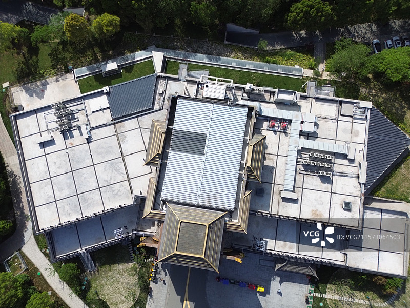 航拍绍兴上虞中华孝德园吉象阁：吉象阁文商旅综合体中的机甲大象，是国内体量最大的仿生机甲象图片素材