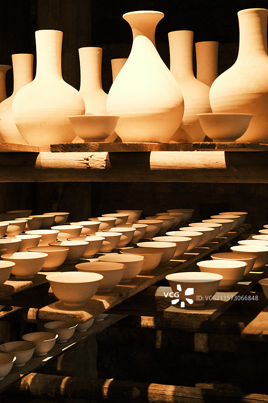 从城市夜景、瓷器、花植到建筑、动物，均有覆盖图片素材