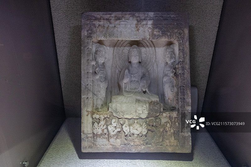 陕西省西安市博物馆一佛二菩萨佛龛北周557-581年西安市未央区出土图片素材