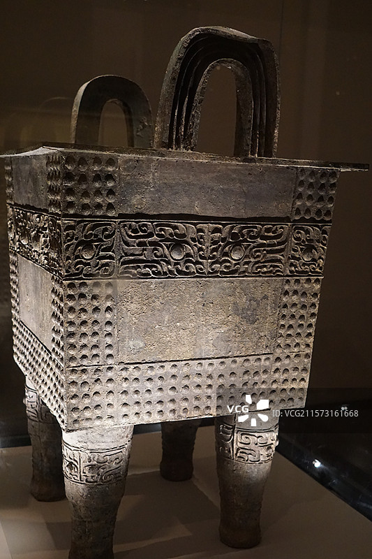 国家博物馆-青铜鼎（商前期）图片素材