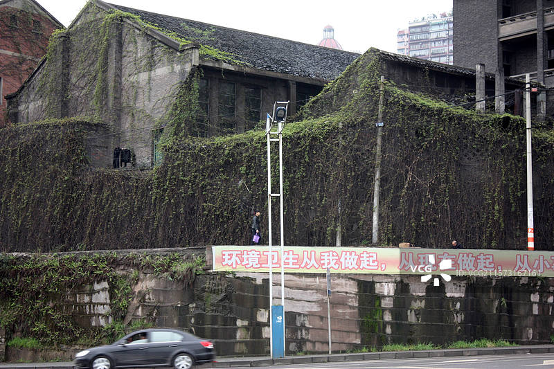 重庆万州区位于长江上游地区、重庆东北部，处三峡库区腹心，属长江上游区域中心城市。万州区东临云阳县，图片素材