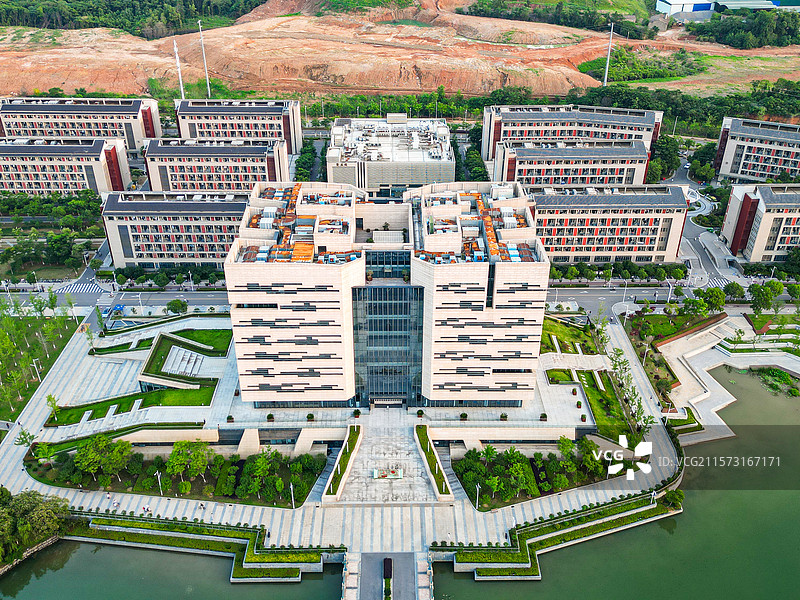 航拍中国地质大学（武汉）未来城校区 双一流211高校图片素材