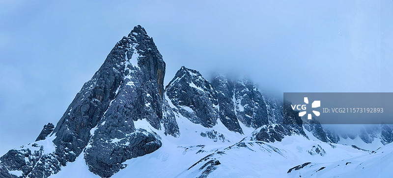 云南丽江玉龙雪山扇子陡最高峰图片素材