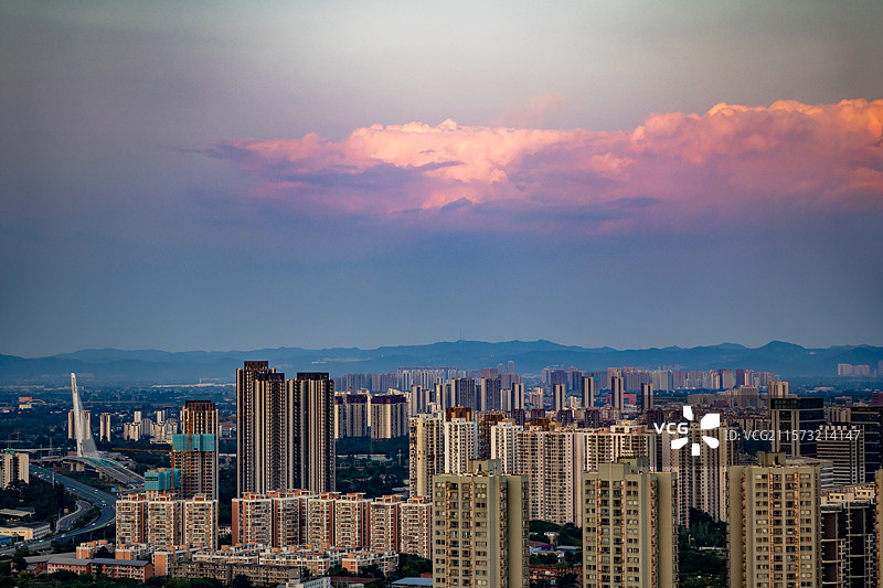 成都东郊蓝天白云图片素材