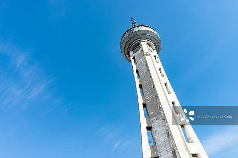 中国基建京台高速公路山东济南至泰安段交通部门建设中国高速公路一万公里纪念塔，户外白昼无人图像摄影图片素材