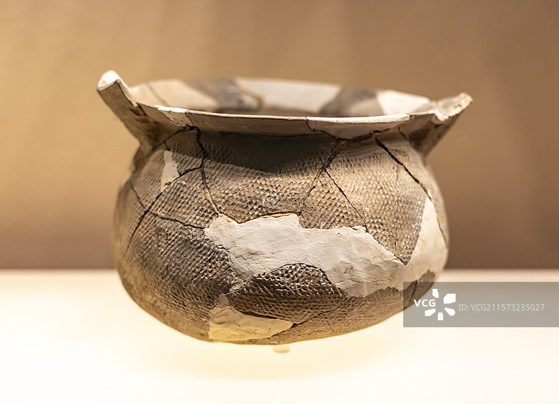 硬陶釜 商 吉安市新干县大洋洲镇程家村 江西省博物馆图片素材