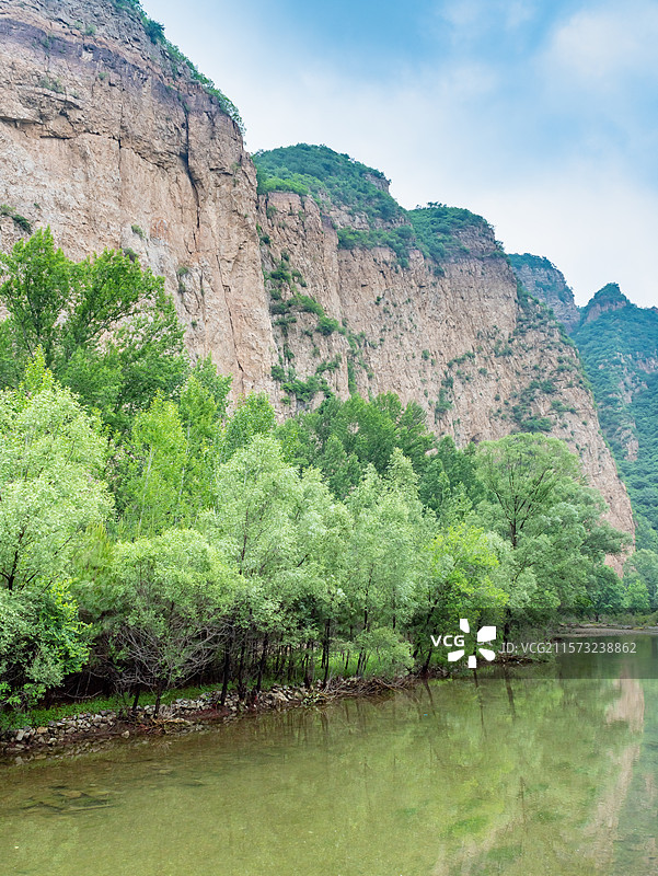北京饮水源延庆百里山水画廊白河峡谷图片素材
