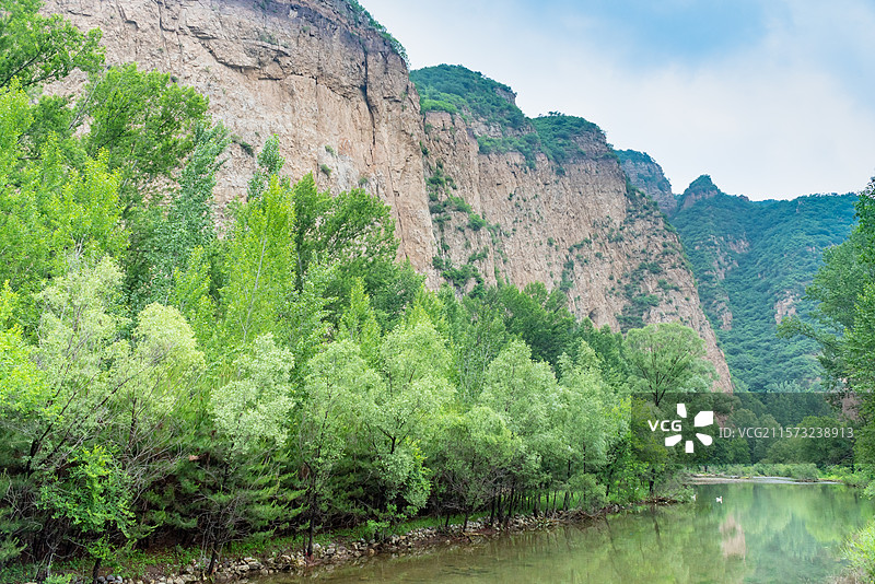 北京饮水源延庆百里山水画廊白河峡谷图片素材