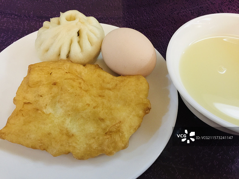 新疆特色早餐包尔萨克图片素材