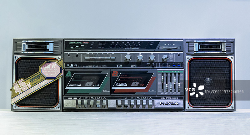 广西民族博物馆“百年老物件展”：熊猫牌双磁带收录机·20世纪70年代图片素材