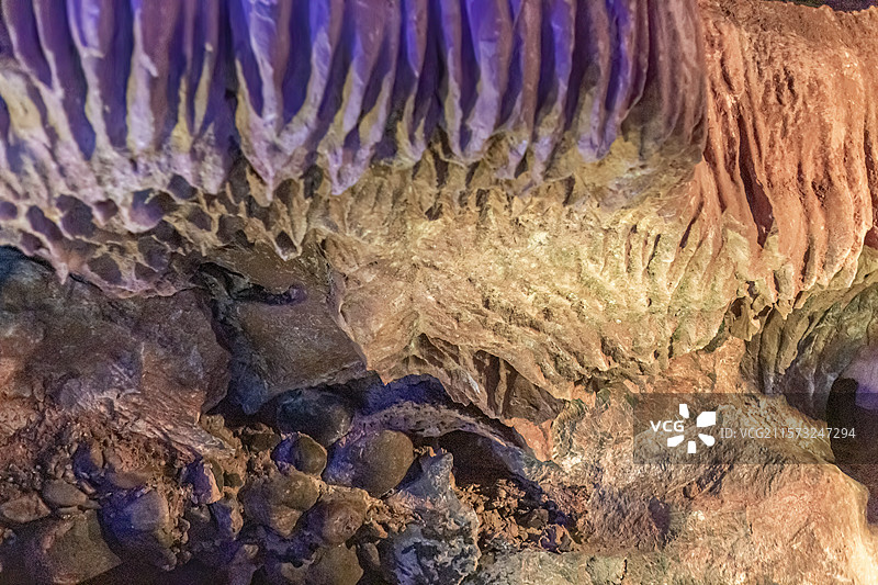 浙江杭州桐庐瑶琳仙境垂云通天河溶洞内部景色图片素材