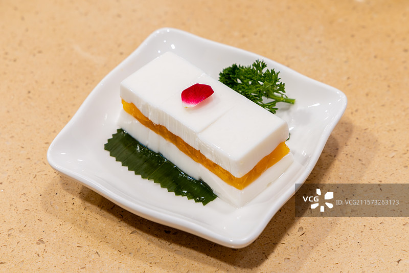 粤式早茶椰汁糕图片素材