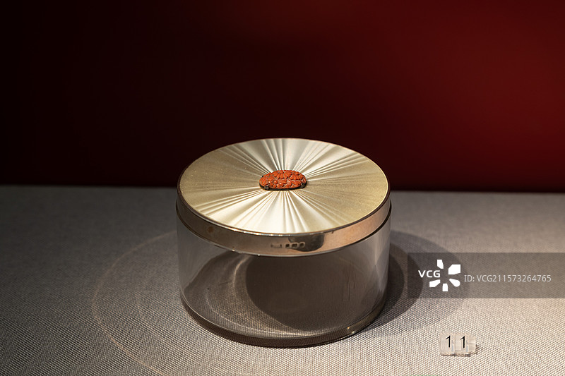 装饰艺术风格置物盒，1937年，英国，广东盛世传承艺术馆藏图片素材