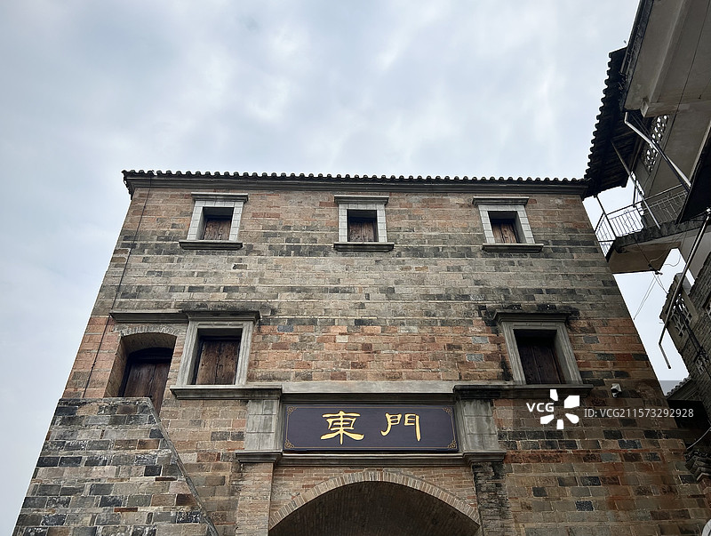 云南红河县古城门东门图片素材