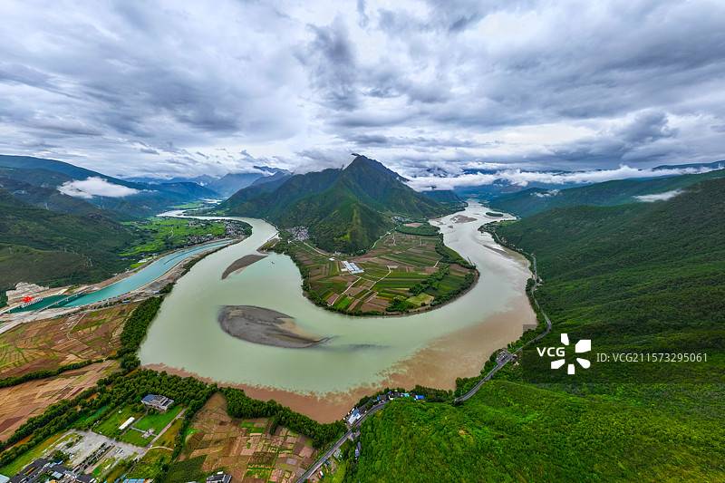 云南丽江长江第一湾图片素材