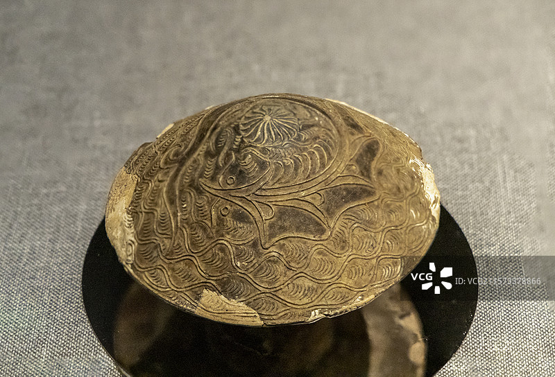 广西壮族自治区博物馆“古代文明陈列”展：中和窑“覃”款摩竭水波纹盏模（宋，1964年藤县中和窑出土）图片素材