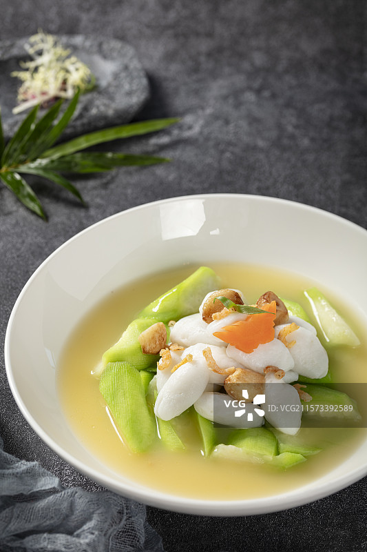 丝瓜煮鱼腐图片素材